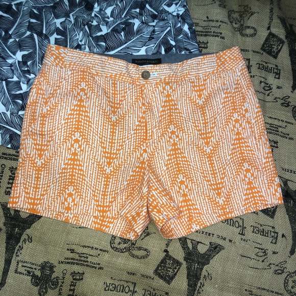 Banana Republic Bundle 2 Pieces short - Picture 5 of 9